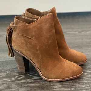 NEW Vince Camuto Camel Suede Ankle Booties